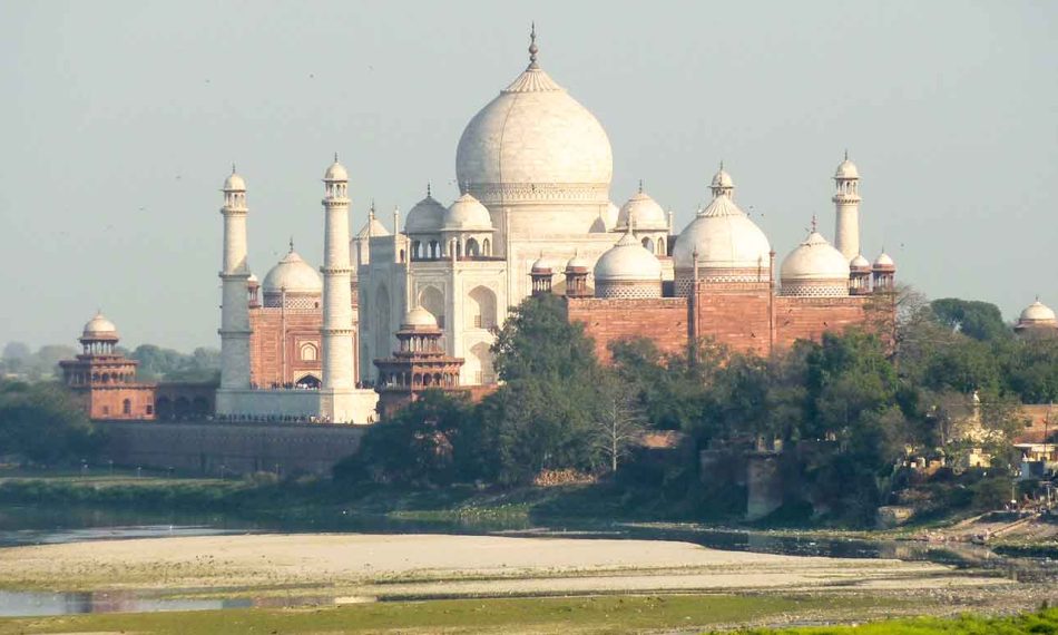 The Taj Mahal - World's Most Alluring Monument