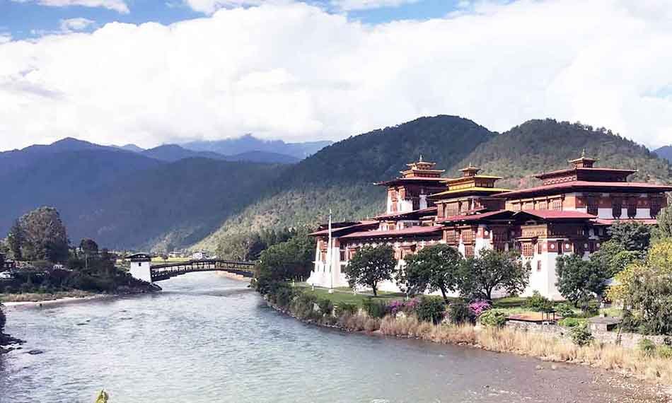 bhutan-dzong